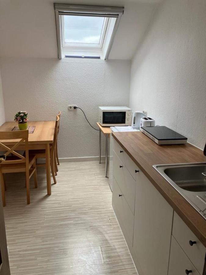 Private Studio Apartment With Balcony In Dortmund-Brackel Esterno foto