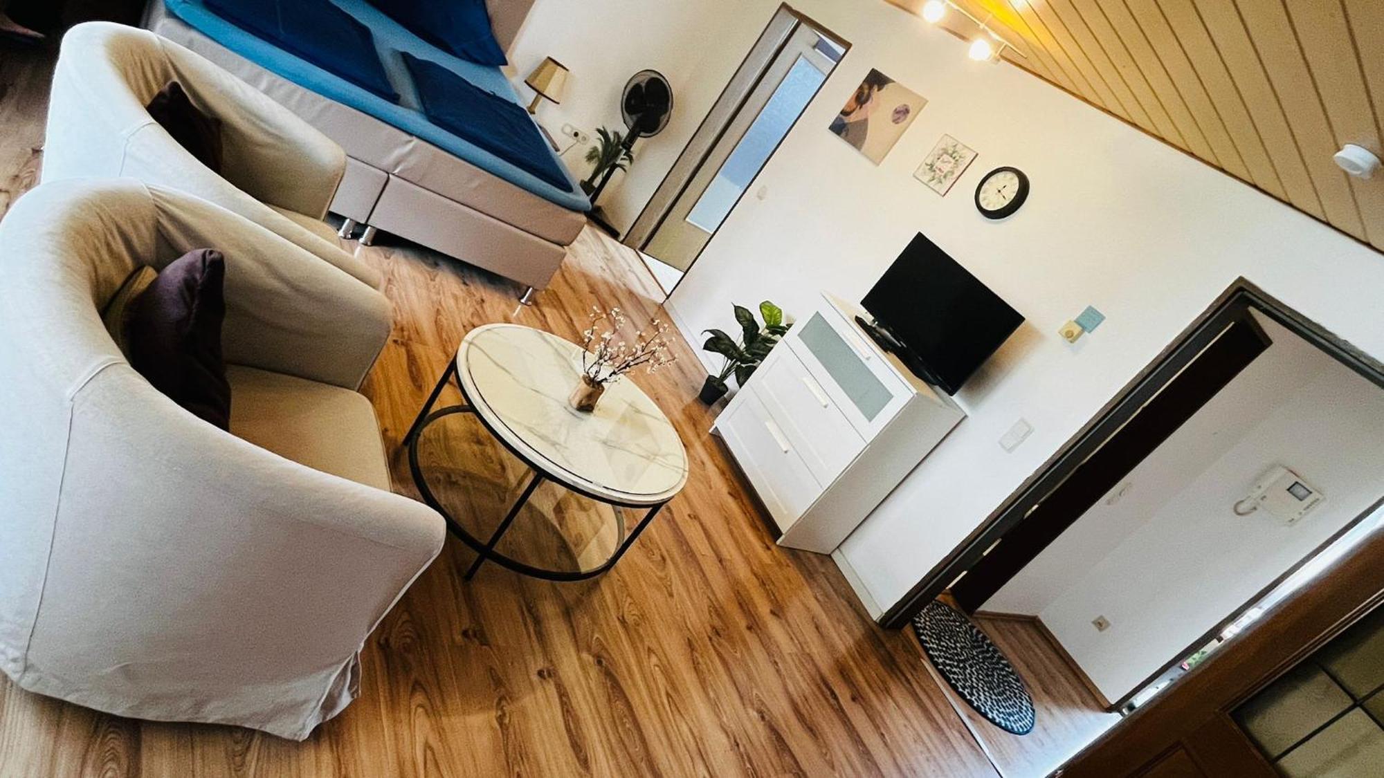 Private Studio Apartment With Balcony In Dortmund-Brackel Esterno foto